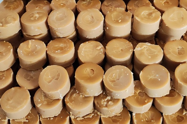 Đường thốt nốt dạng viên